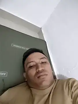 Snapshot of SnoozingThiamine chatting on 06.04.26 SnoozingThiamine online show from 06.04.26