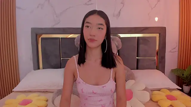 Iam Milly  online show from 05.05.26