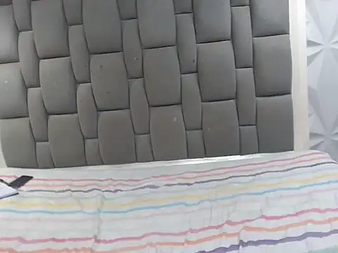 lunallena 17 online show from 04.19.26