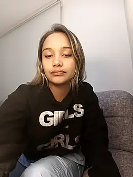 Snapshot of Miss_Taniac chatting on 04.14.26 Miss Taniac online show from 04.14.26