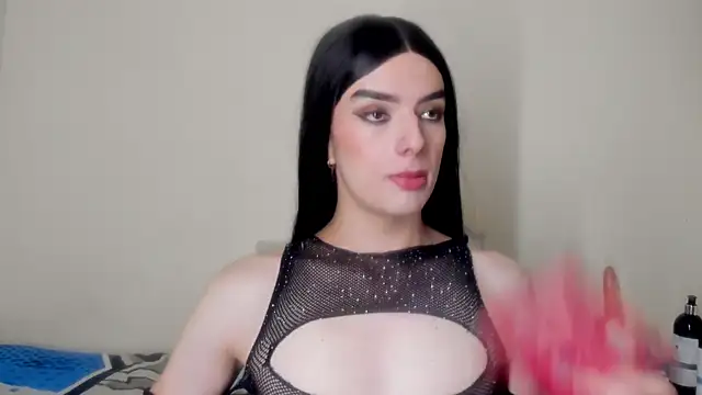 MelanyCollins  online show from 07.07.26