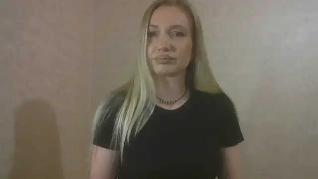 Snapshot of NoirEnigma chatting on 04.14.26 NoirEnigma online show from 04.14.26