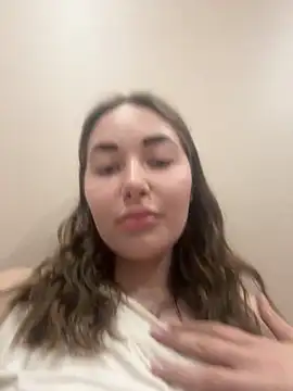 Snapshot of Doris2222 chatting on 04.13.26 Doris2222 online show from 04.13.26