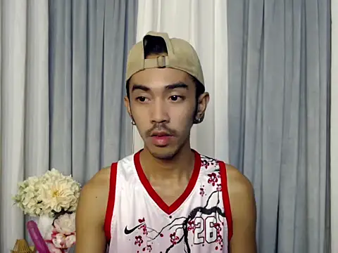 Snapshot of crocodale chatting on 04.12.26 crocodale online show from 04.12.26