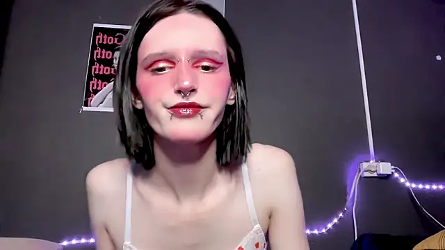 Niky Long online show from 04.23.26