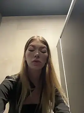 Risky Mia69 online show from 04.25.26