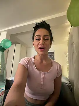 CurlyRouge online show from 04.29.26