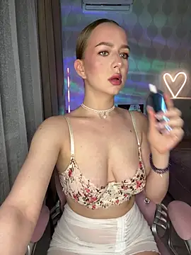 AlisaPearl online show from 05.25.26