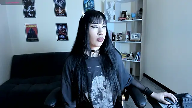 Ravenelle  online show from 07.12.26