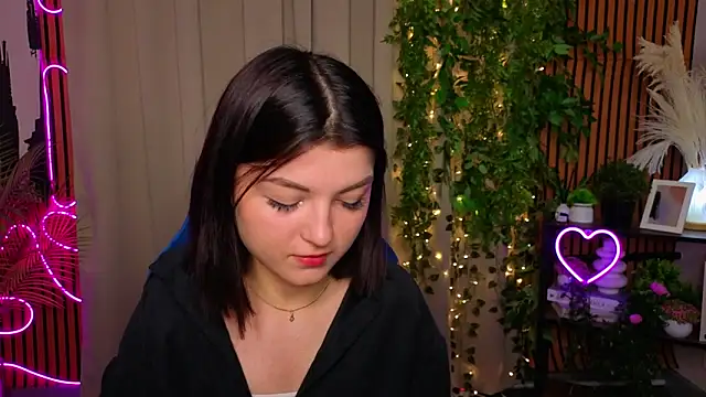 RuthRobinson online show from 04.18.26