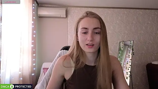 Your Emily25 online show from 07.10.26