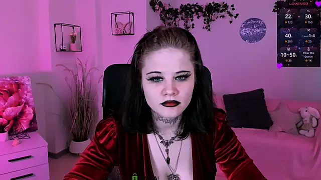 nikki kiss  online show from 07.09.26