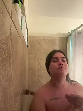 Islandmamita online show from 04.27.26