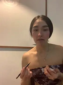 Snapshot of NickieCute- chatting on 04.24.26 NickieCute- online show from 04.24.26