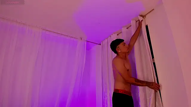 Thiago teenboy66 online show from 04.18.26