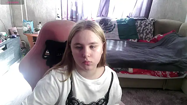 Ariana-May online show from 04.19.26