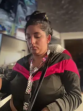 Snapshot of Paris__LS chatting on 04.14.26 Paris LS online show from 04.14.26