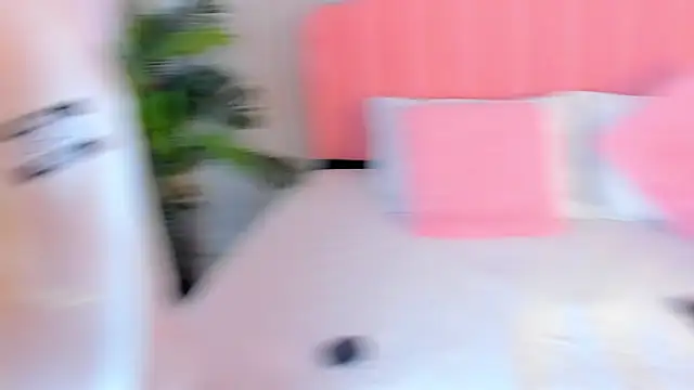 sweett fire online show from 04.18.26