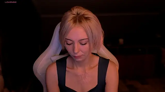 blonde ice ann online show from 04.25.26