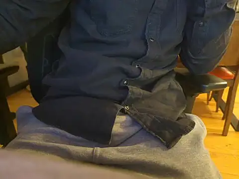 Snapshot of the_big_white_cock_fr chatting on 04.13.26 the big white cock fr online show from 04.13.26