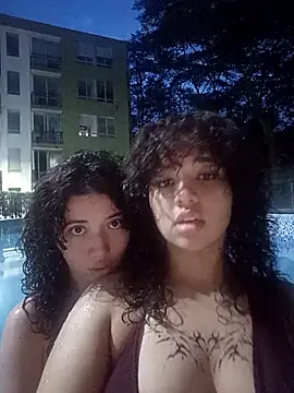 Chloe and Violeta online show from 07.08.26