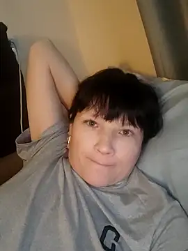 AlexaShiny  online show from 04.17.26