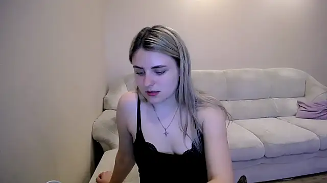 Snapshot of _shy_sabrina__ chatting on 05.21.26 shy sabrina online show from 05.21.26