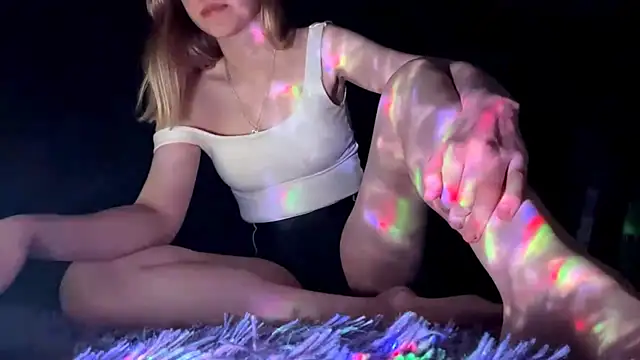 Skinny girl  online show from 04.16.26