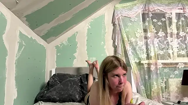 Skinny girl  online show from 05.25.26