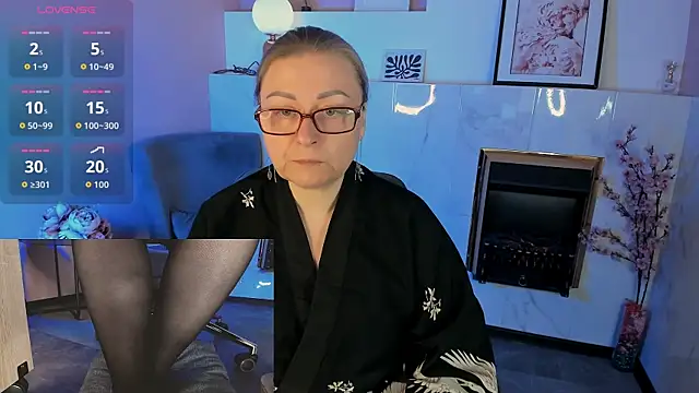 Alexandra Kind online show from 04.18.26