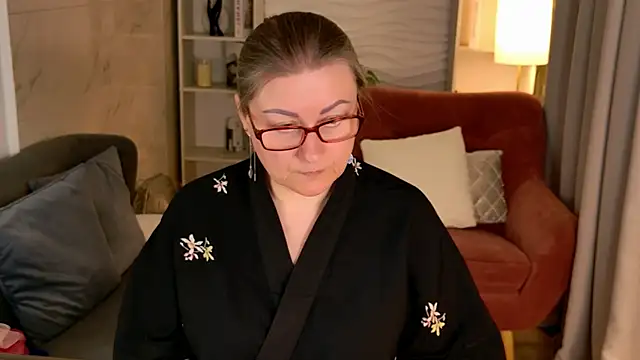 Alexandra Kind online show from 04.19.26