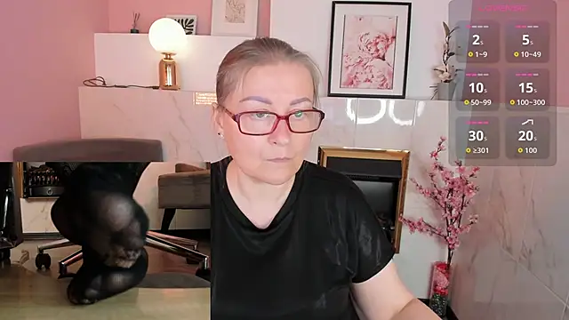 Snapshot of Alexandra_Kind chatting on 06.06.26 Alexandra Kind online show from 06.06.26