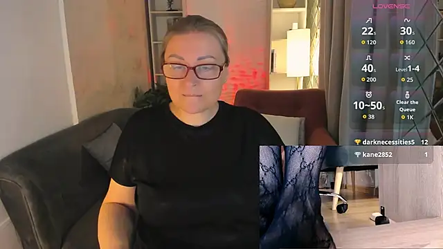 Snapshot of Alexandra_Kind chatting on 06.07.26 Alexandra Kind online show from 06.07.26