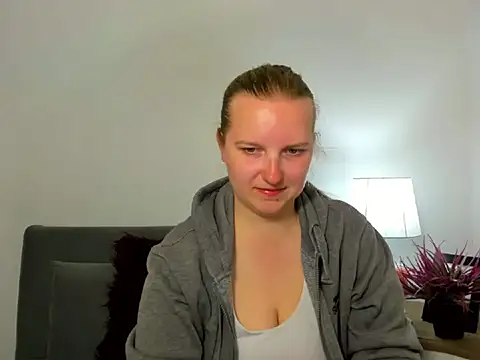 Snapshot of RoseTeacherX chatting on 04.27.26 RoseTeacherX online show from 04.27.26