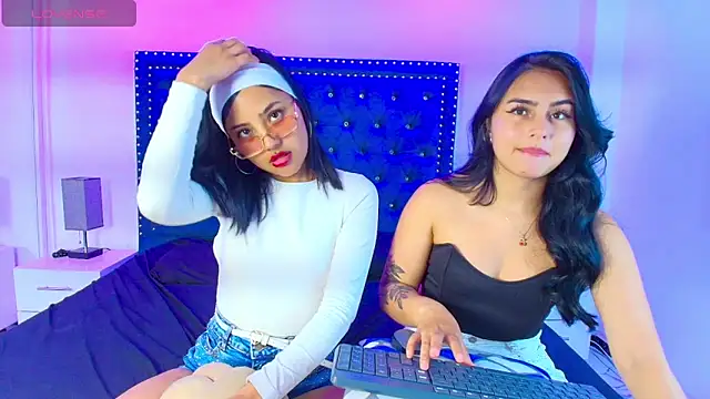 Serena and zoe online show from 04.15.26