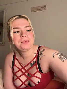 BlondeChaya online show from 04.21.26