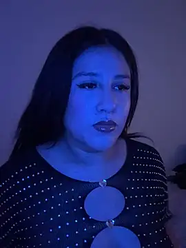 Miacoquet online show from 04.21.26