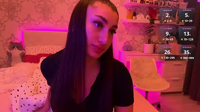 MyNaomi online show from 06.10.26
