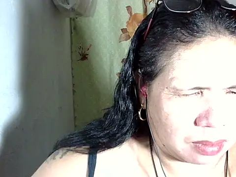 HottyCurlyPeanut online show from 04.24.26