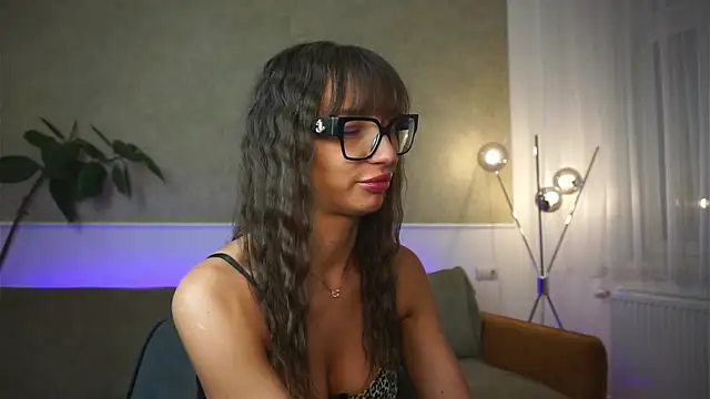 Brunette Baby online show from 05.25.26