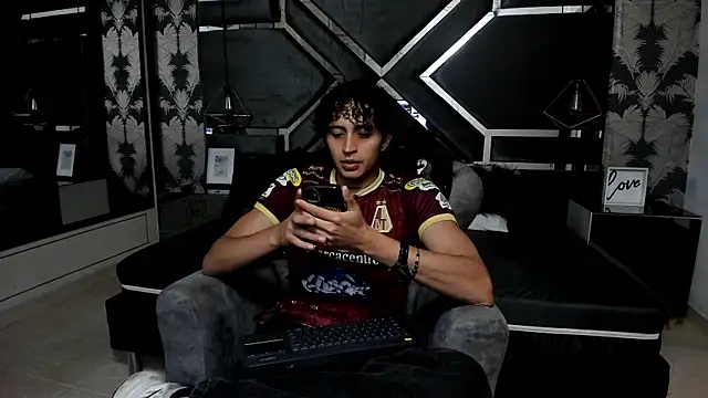 JayTaylorr online show from 04.24.26