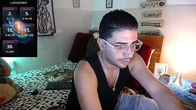 Snapshot of andders_ chatting on 06.05.26 andders online show from 06.05.26