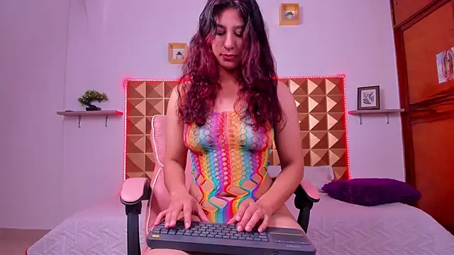 Snapshot of Naughty_Kat_ chatting on 04.25.26 Naughty Kat online show from 04.25.26