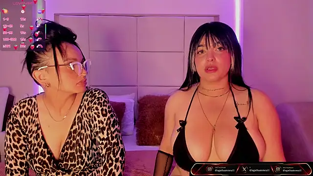 Agatha Atenea11 online show from 04.30.26