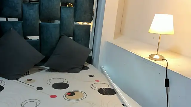 Katerosse2 online show from 04.18.26