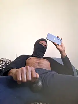 SkinnnyBlack online show from 04.21.26