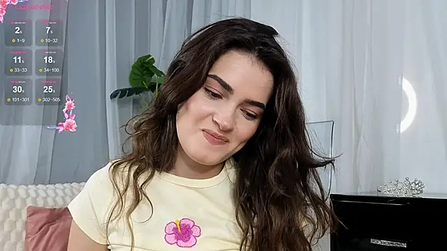 SweetAuraa online show from 06.20.26