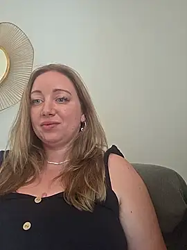 arielsweetieee online show from 07.28.26
