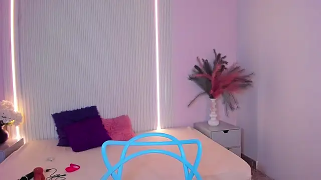 LucyWild8 online show from 07.27.26