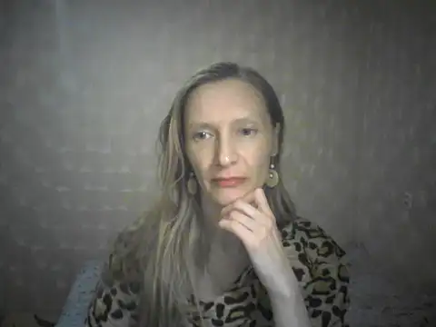 LunaBelle8 online show from 04.18.26